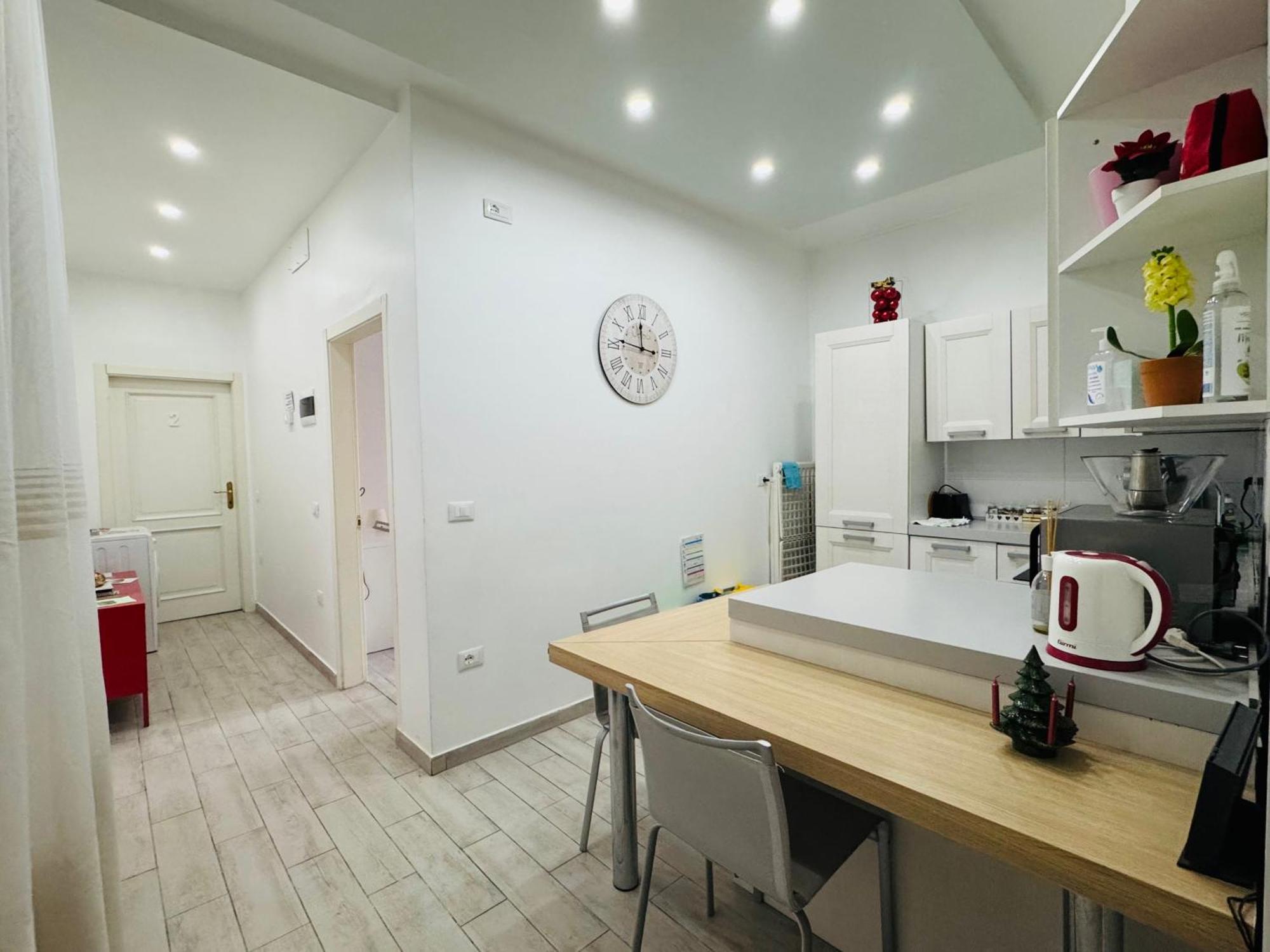 Modern Room With Private Bathroom Тренто Екстериор снимка